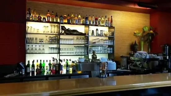 1A 3 Comfortable Room, Private Calm Apartment, Next To City Center, Inclusive Private Car Park, Full Equipped Kitchen, 100Mbps Wifi, One Minute To Tram Station, Smart Tv, Etc! Whatsapp Support, No Additional Costs! Mannheim Germany